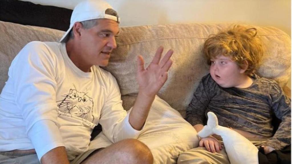 Frank Cuesta recorre más de 3.000 kilómetros para cumplir el sueño del pequeño Martín enfermo de cáncer terminal