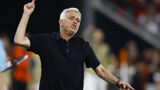 José Mourinho, protestando en la final de la Europa League