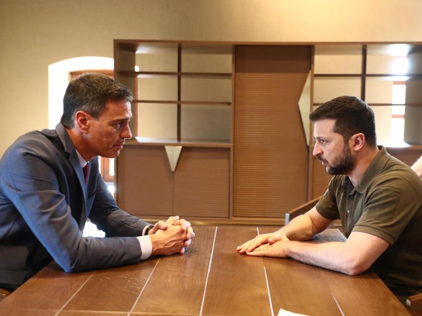 Sánchez y Zelenski, cara a cara este jueves, en la localidad moldava de Bulboaca.