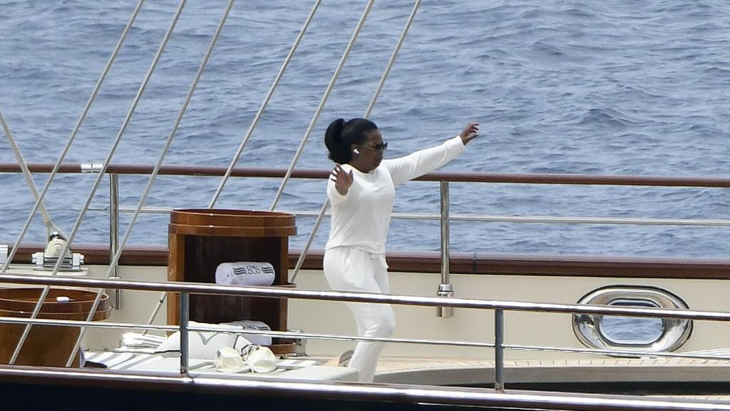 Oprah,  a bordo del superyate Eos.