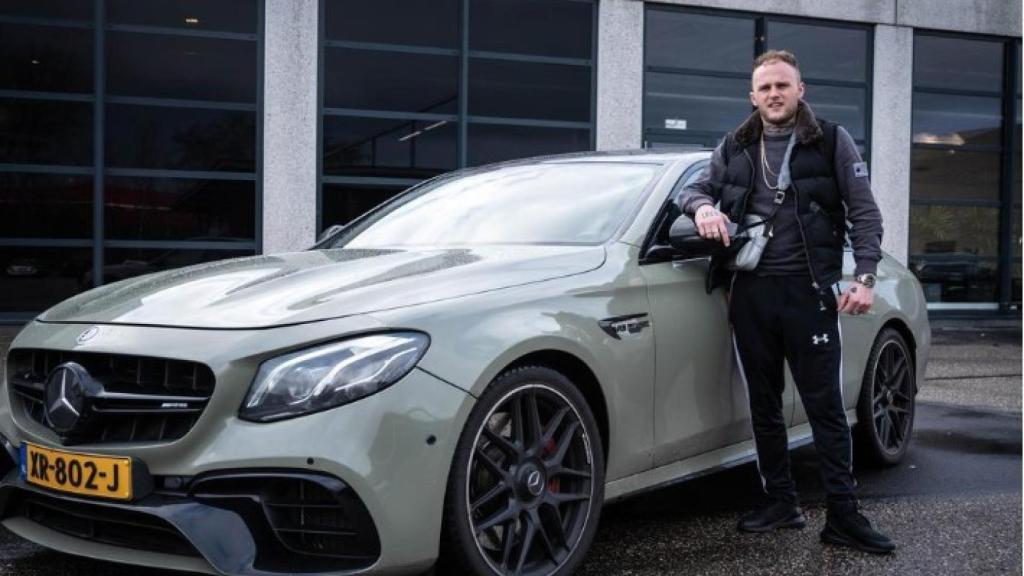 El dueño de Luxury Cars Exclusive.