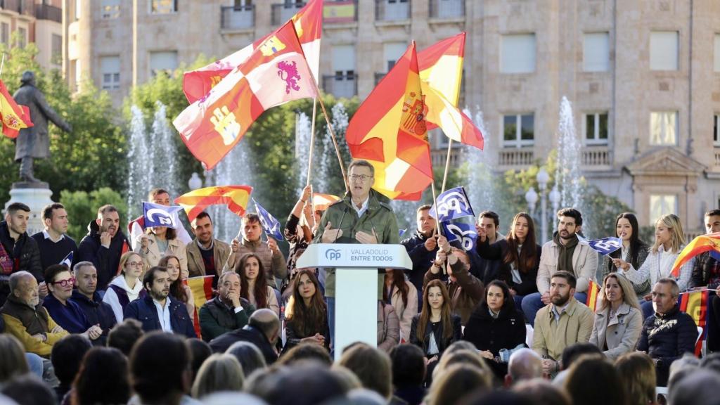 El presidente del Partido Popular, Alberto Núñez Feijóo, durante su intervención en un acto electoral en Valladolid, el pasado 12 de mayo.
