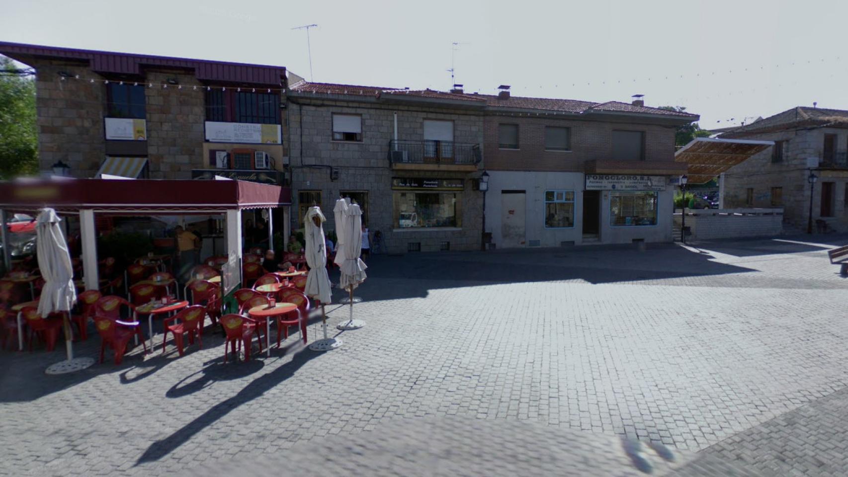 La plaza de la Constitución de Colmenarejo, donde tuvo lugar el suceso.