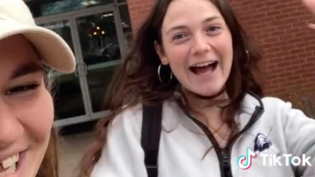 Las dos españolas de TikTok que viven en Estados Unidos.