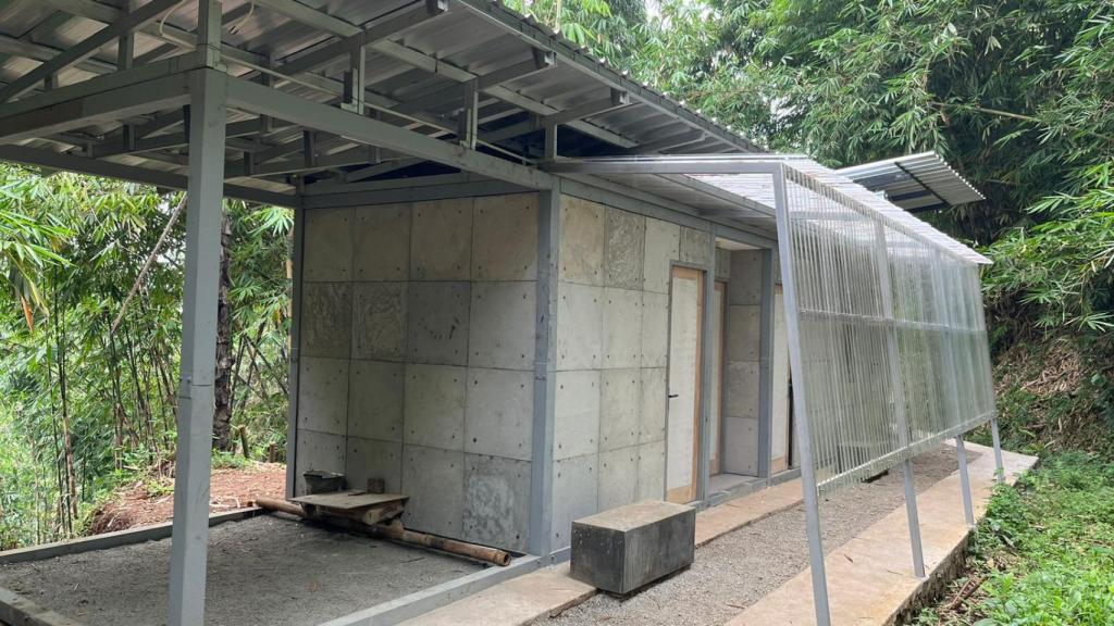 Alzado frontal del prototipo de vivienda.