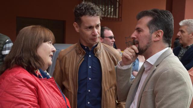 El secretario general del PSOE de Castilla y León, Luis Tudanca, en el acto de presentación del candidato a revalidar la Alcaldía de Villablino, Mario Rivas. También participó la secretaria de Organización del PSOE de León, Nuria Rubio