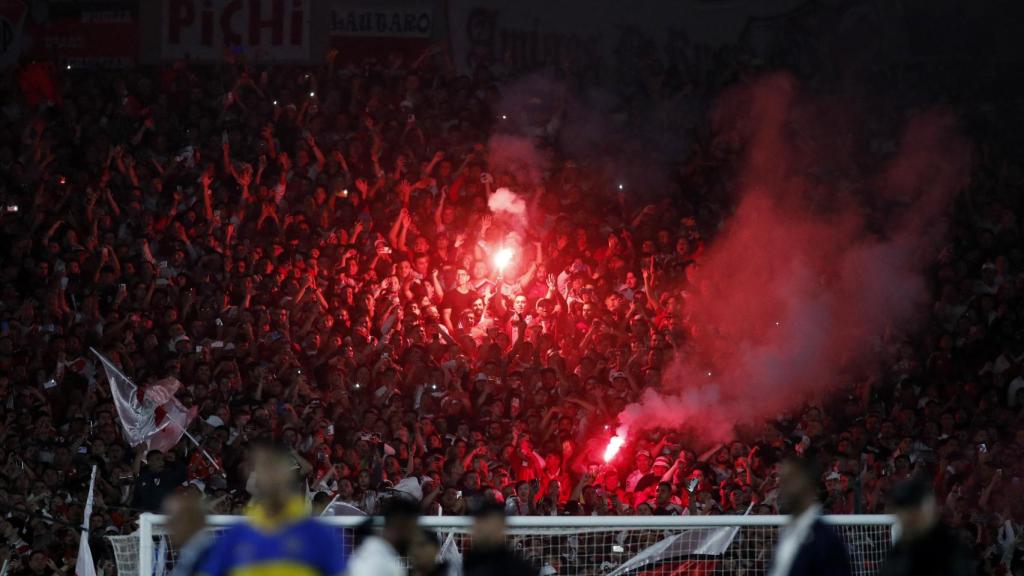 Aficionados de River Plate en el Estadio Monumental.