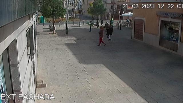 Fragmento de la grabación en la que se ve a la alcaldesa con el secuestrador, su pareja, esa mañana.