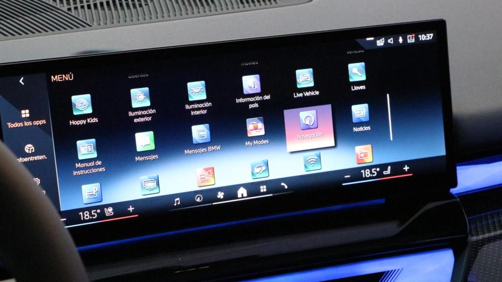 Pantalla central del nuevo BMW Serie 5 de 2024.