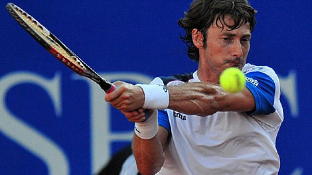 Revés con dos manos de Juan Carlos Ferrero