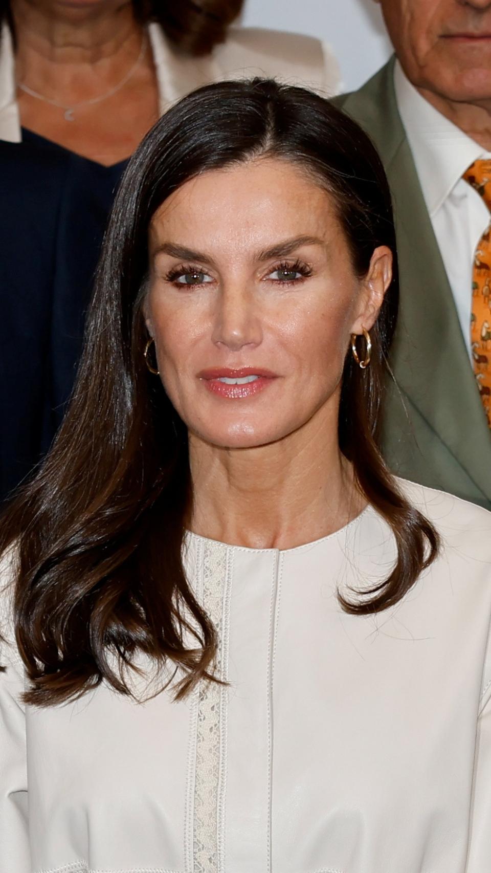 Los pendientes de aro de Letizia.