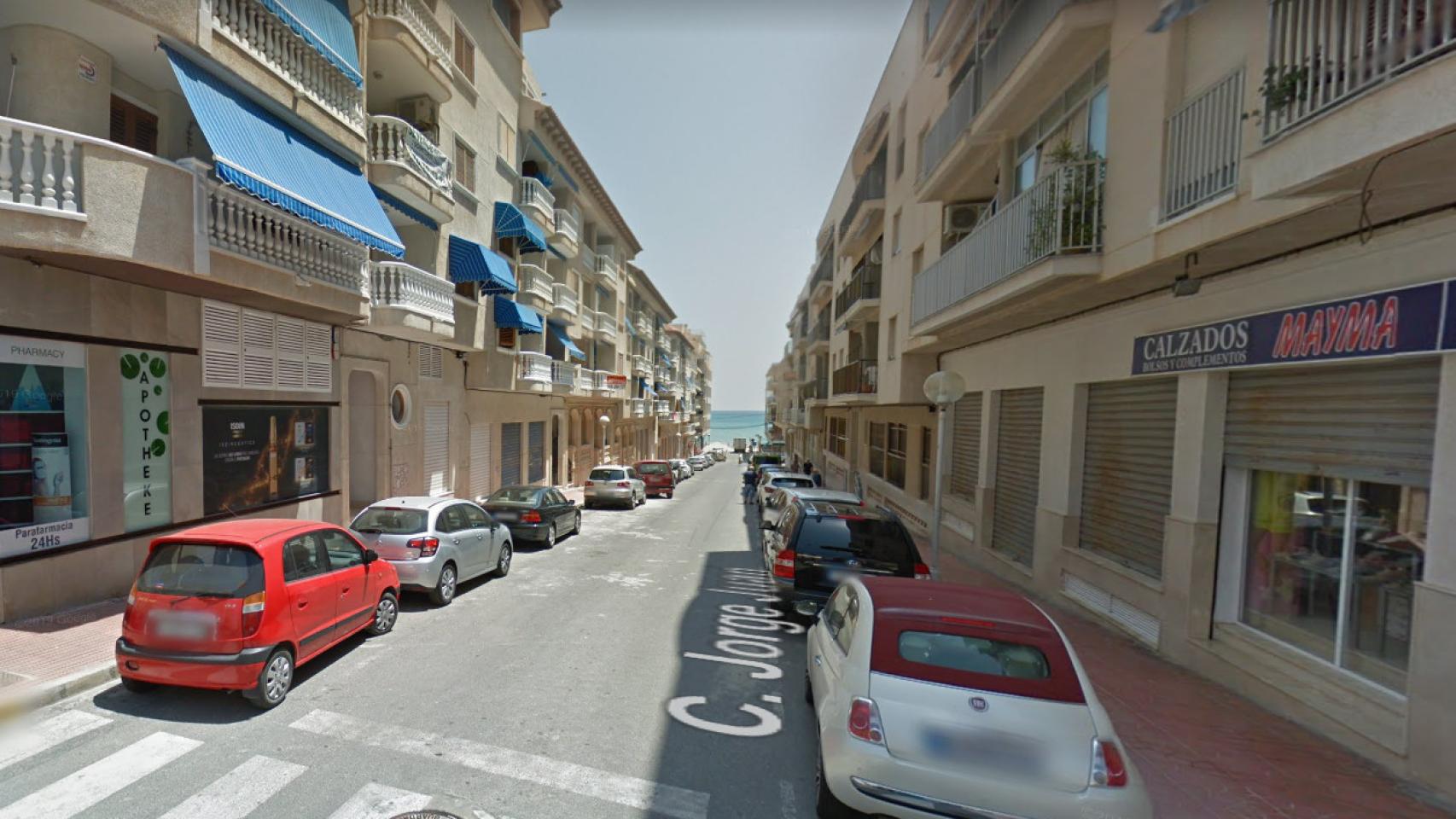 El suceso ha tenido lugar en la calle Jorge Juan de Guardamar del Segura (Alicante).