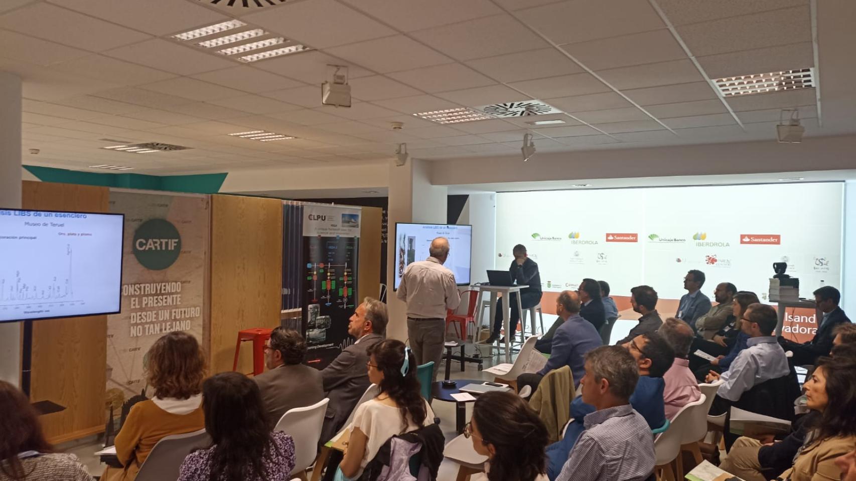 El Centro de Láseres Pulsados y el Centro tecnológico Cartif celebran la jornada “Tecnología láser para la transformación digital”