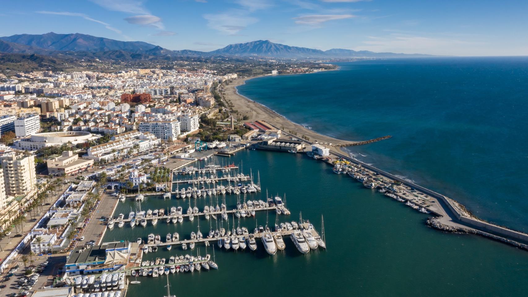Imagen de archivo del puerto de Estepona.