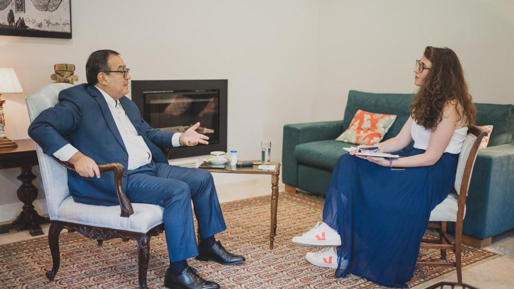 Presidente del Consejo de Ministros de Perú, Alberto Otárola, durante su entrevista con EL ESPAÑOL el 6 de junio de 2023.