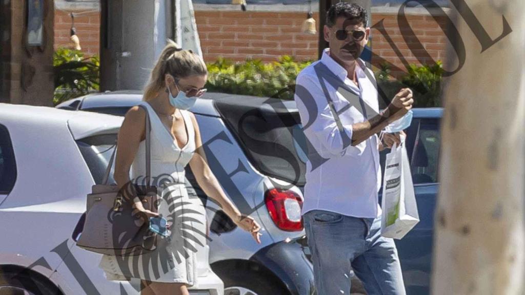 Fernando Hierro y Fani Stipkovic, en unas imágenes captadas por EL ESPAÑOL en octubre de 2021.