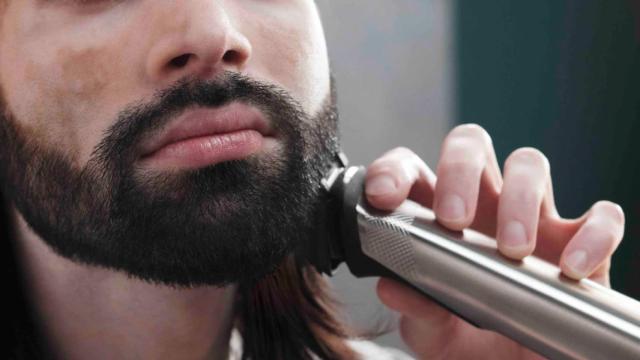 Esta afeitadora eléctrica Philips tiene 14 funciones diferentes ¡y un descuentazo del 30%!