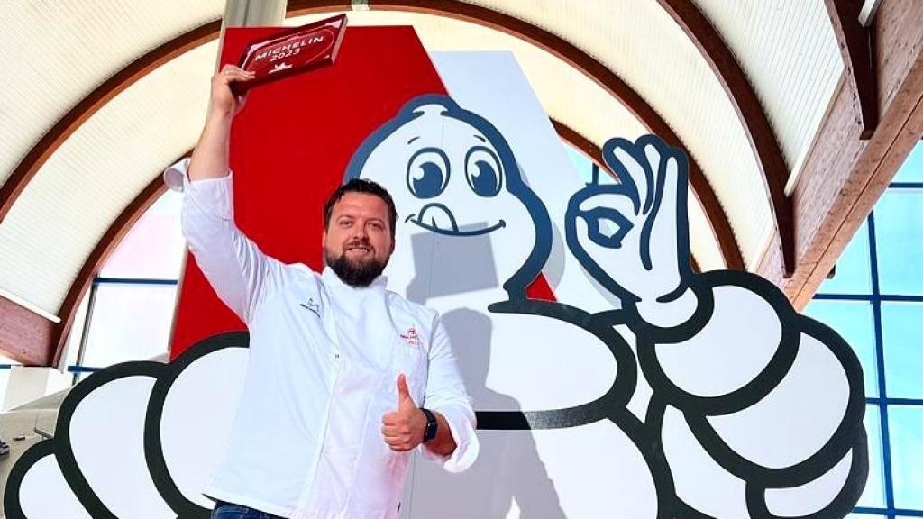 Gregory Rome en el reconocimiento Bjb Gourmand 2023 realizado por la Guia Michelin.