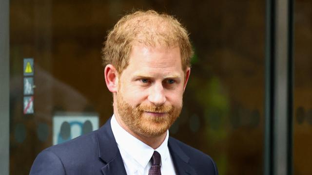 El príncipe Harry de Inglaterra, duque de Sussex, saliendo de los juzgados, este pasado martes 6 de junio de 2023.