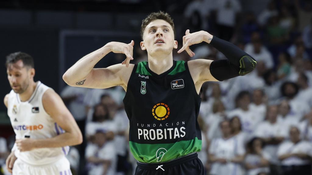 Kyle Guy celebra una canasta conseguida frente al Real Madrid.