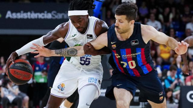 Perry y Laprovittola, en acción durante el Barça - Unicaja de las semifinales de la ACB 2022/2023