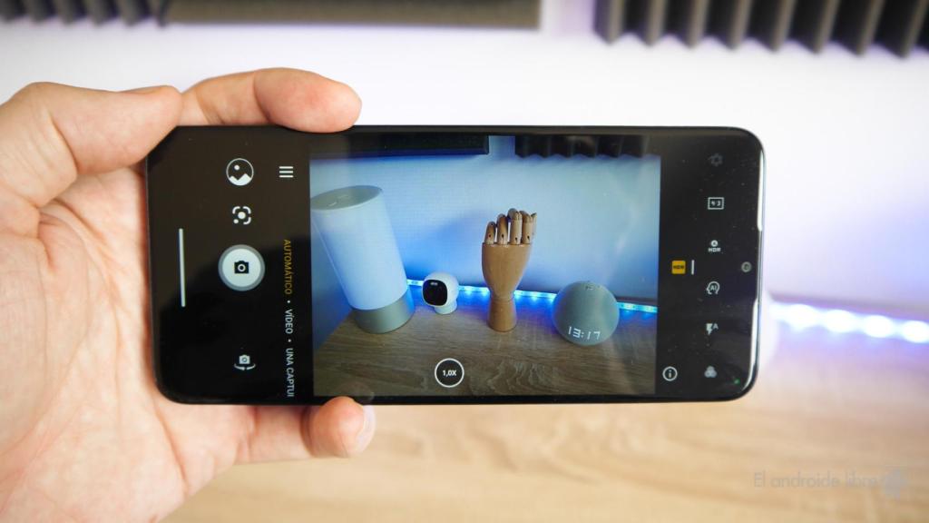 TCL 40 SE