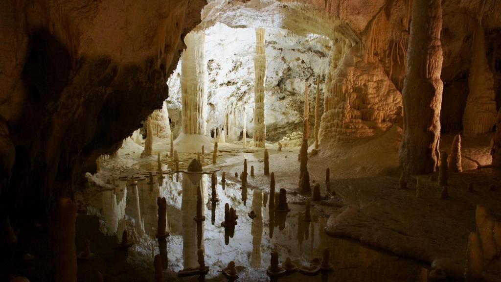 Cuevas de Frasassi