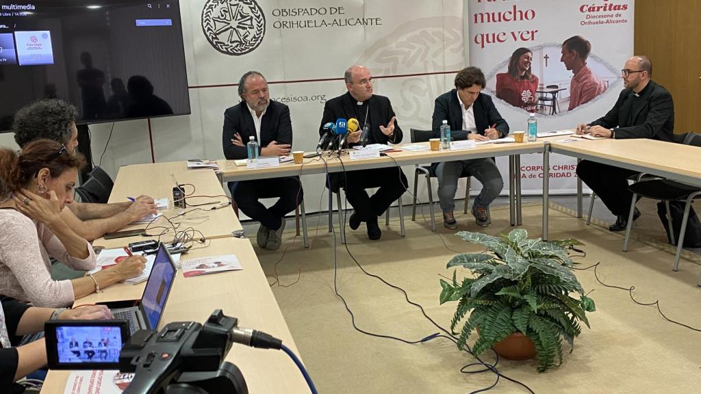 Presentación de la memoria de Cáritas en Alicante, este jueves.