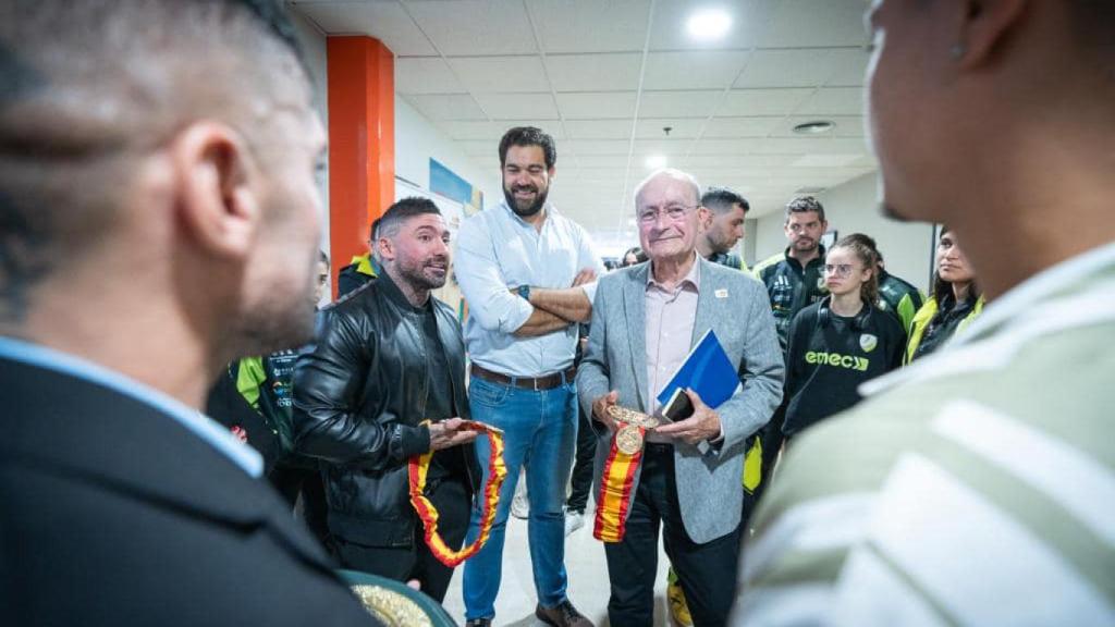 Imagen de Borja Vivas, en un acto junto al alcalde de Málaga.