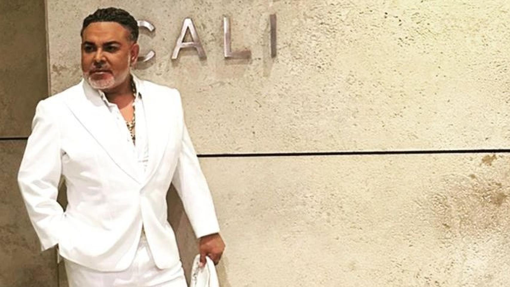 Andrés Hurtado, presentador peruano de televisión, durante una sesión de fotos