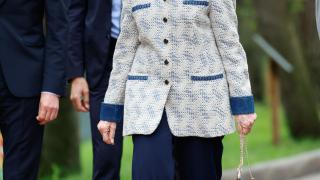 Las imágenes más entrañables de la reina Sofía en el zoo de Madrid: así ha sido su visita en el Día Mundial de los Mares y Océanos