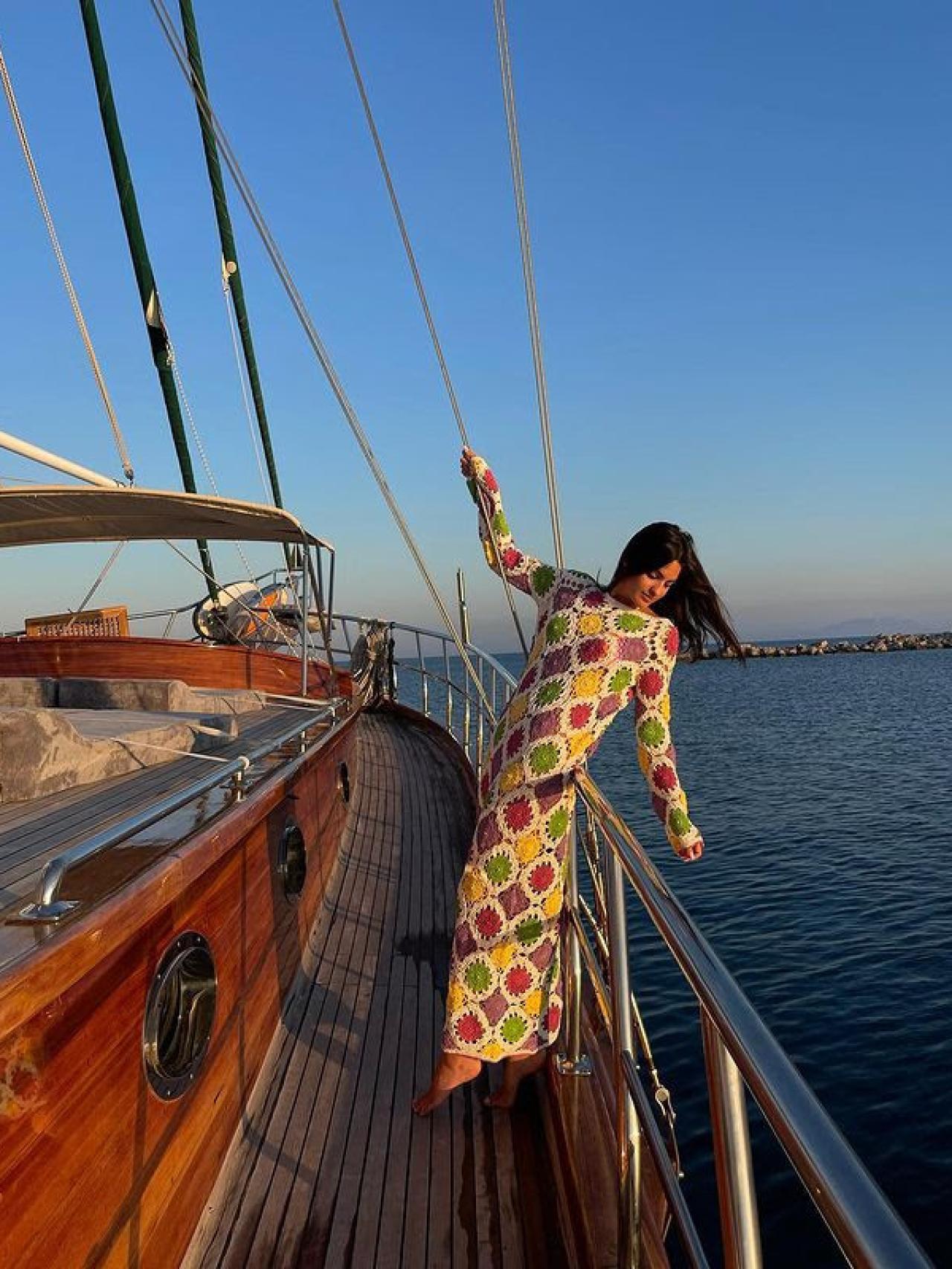 La influencer con un vestido de crochet de Celia B.