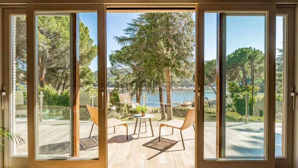 Terraza de la villa mediterránea a la venta  en Cebreros