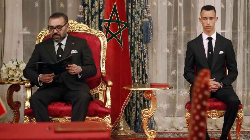 Mohamed VI y su hijo, Moulay Hassan, en una imagen de archivo