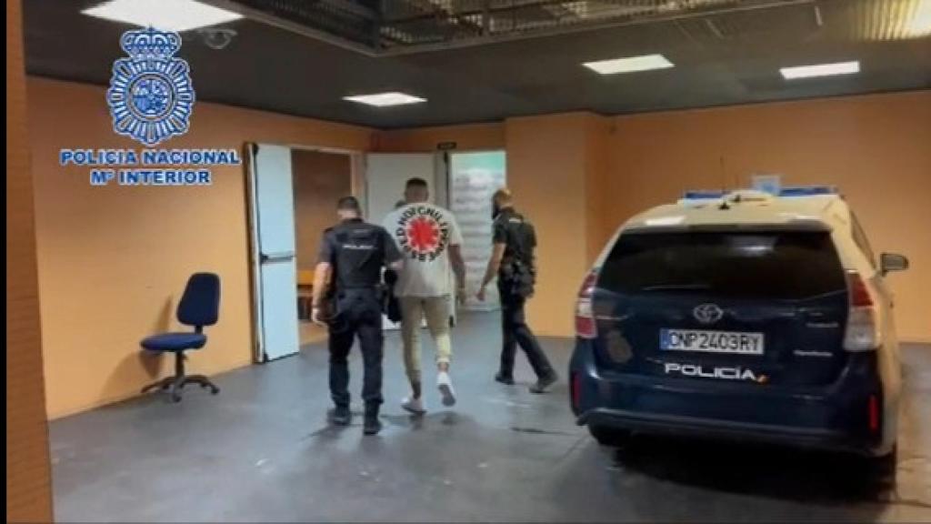 Uno de los dos detenidos por la Policía Nacional.