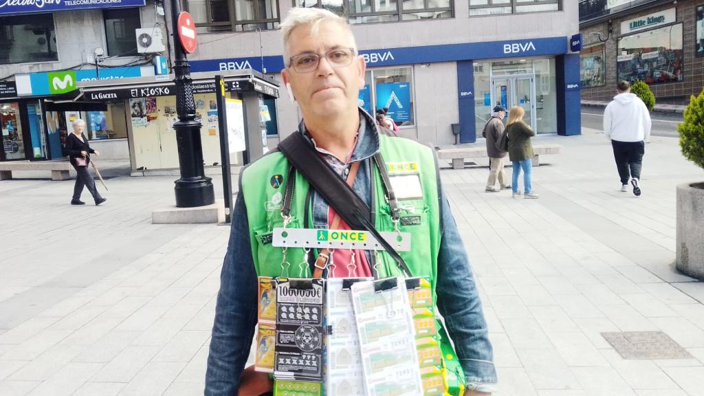 Manuel Castellano Ramos, el vendedor de la ONCE que repartió el boleto acertante en Béjar