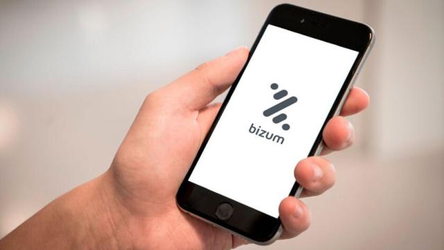 Imagen corporativa de Bizum en un móvil.