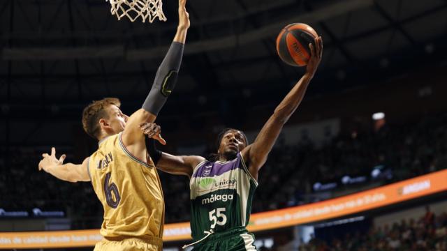 Perry y Vesely, en acción.