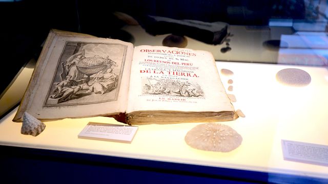 Uno de los documentos que exponen en la inaugurada casa natal de Jorge Juan en Novelda.