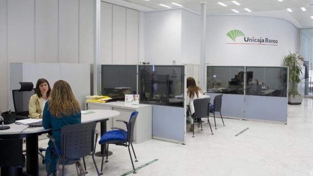 Imagen de archivo de una oficina de Unicaja Banco.