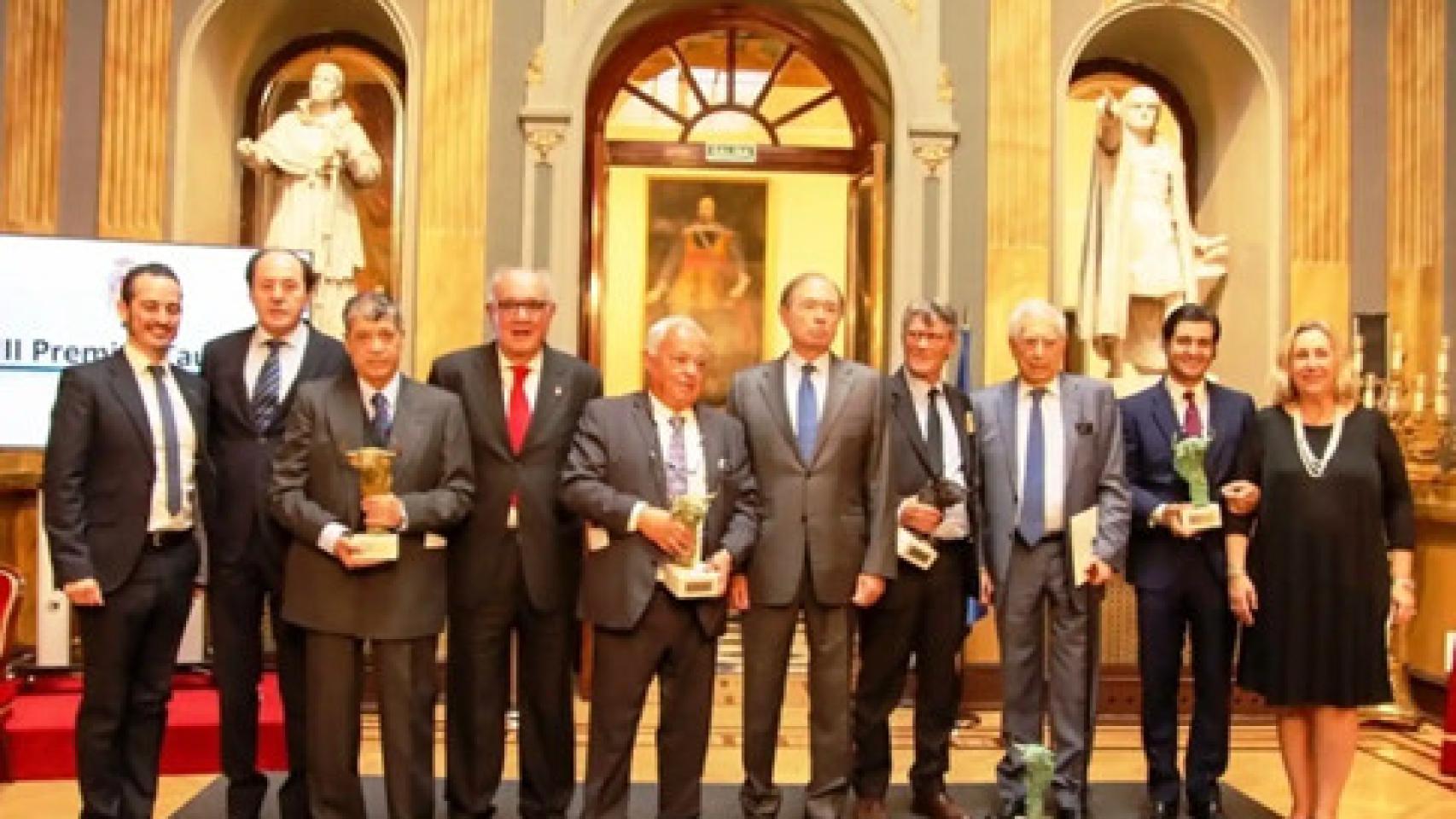 Foto de familia de los premiados en la edición de 2021.