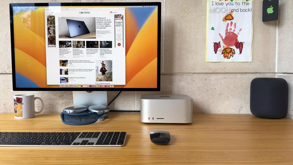 Escritorio con Mac Studio