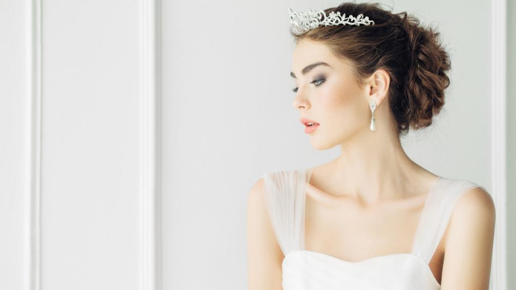 Novia con tiara