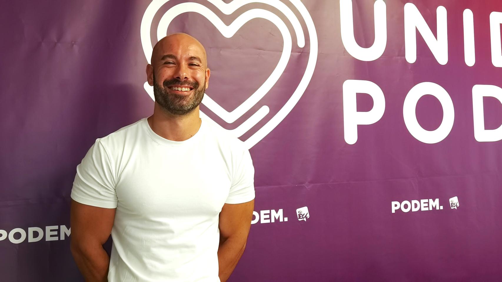 Xavi López, tras su última rueda de prensa como concejal de Podemos este martes en Alicante.
