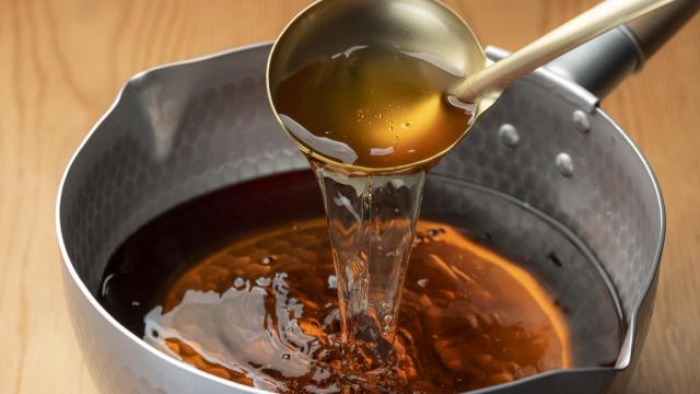 Cómo hacer dashi, distintas formas de preparar el caldo ligero y sabroso de la cocina japonesa