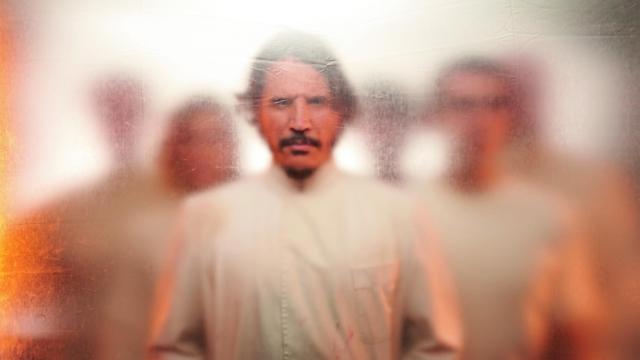 Peris-Mencheta en la atmósfera claustrofóbica de cielos.