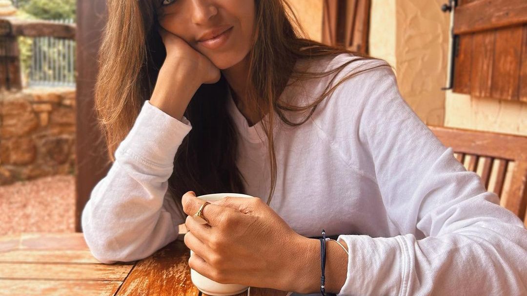 Imágenes del día: las fotos en calma de Sara Carbonero que realzan su belleza sencilla