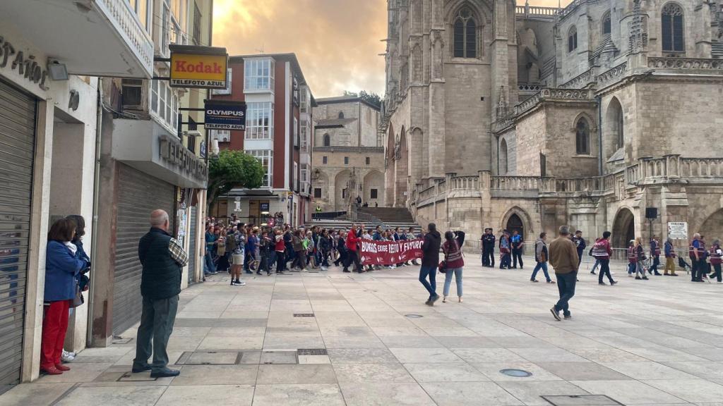 La manifestación llega a la plaza de Catedral