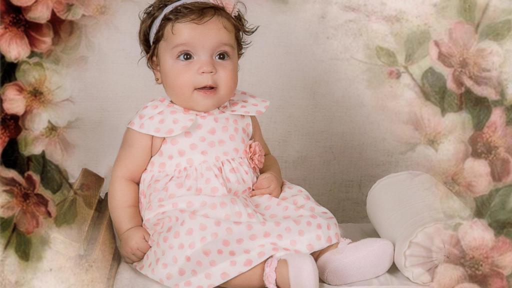 Lucía, en una foto cedida por su padre para demostrar que recabar información sobre su paradero.