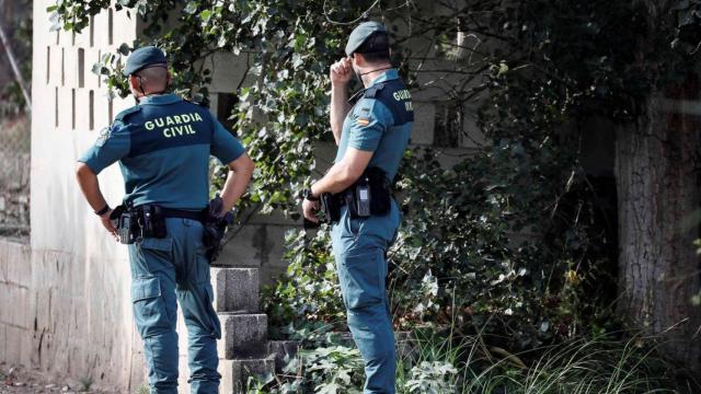 Dos agentes de la Guardia Civil, en imagen de archivo.